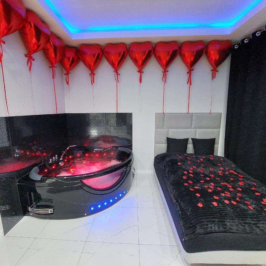 Mp Apartament Bialystok Jacuzzi エクステリア 写真