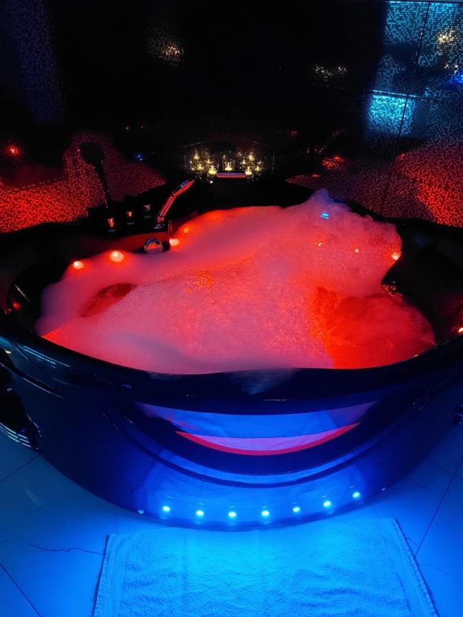Mp Apartament Bialystok Jacuzzi エクステリア 写真